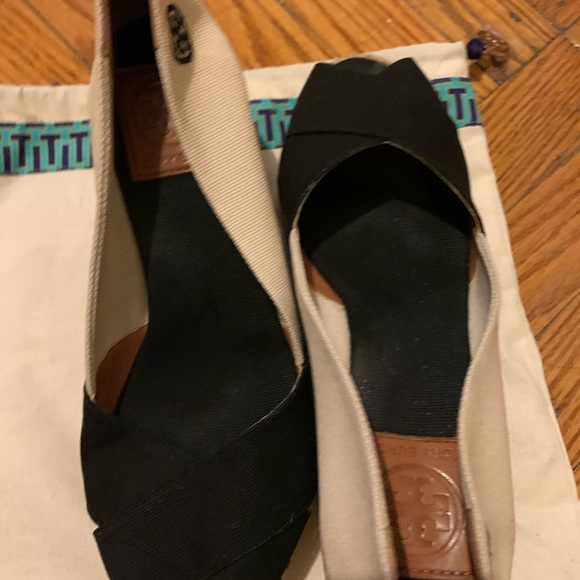 Shoes - Picture 4 of 4